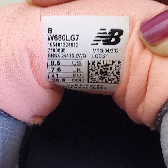 New Balance Women's Fresh Foam 680v7 Running Shoes - Picture 3 of 4